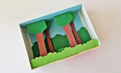 The Gruffalo diorama - step 10
